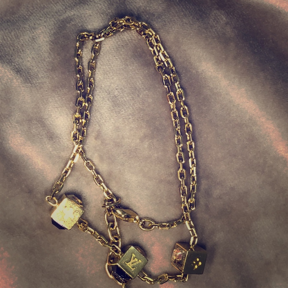 🌸SOLD 🌸Louis Vuitton gamble necklace